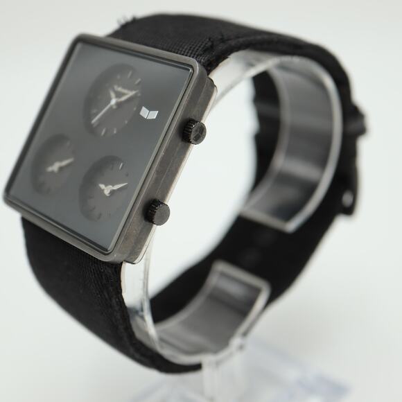 Vestal Savant Black Triple Time Zone Watch 38mm Mens Square Dial w New Battery - Picture 10 of 15